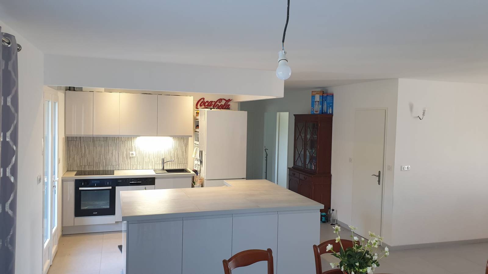 CESTAS BOURG, maison 125m² entièrement rénovée, 5 chambres et garage en demi sous-sol