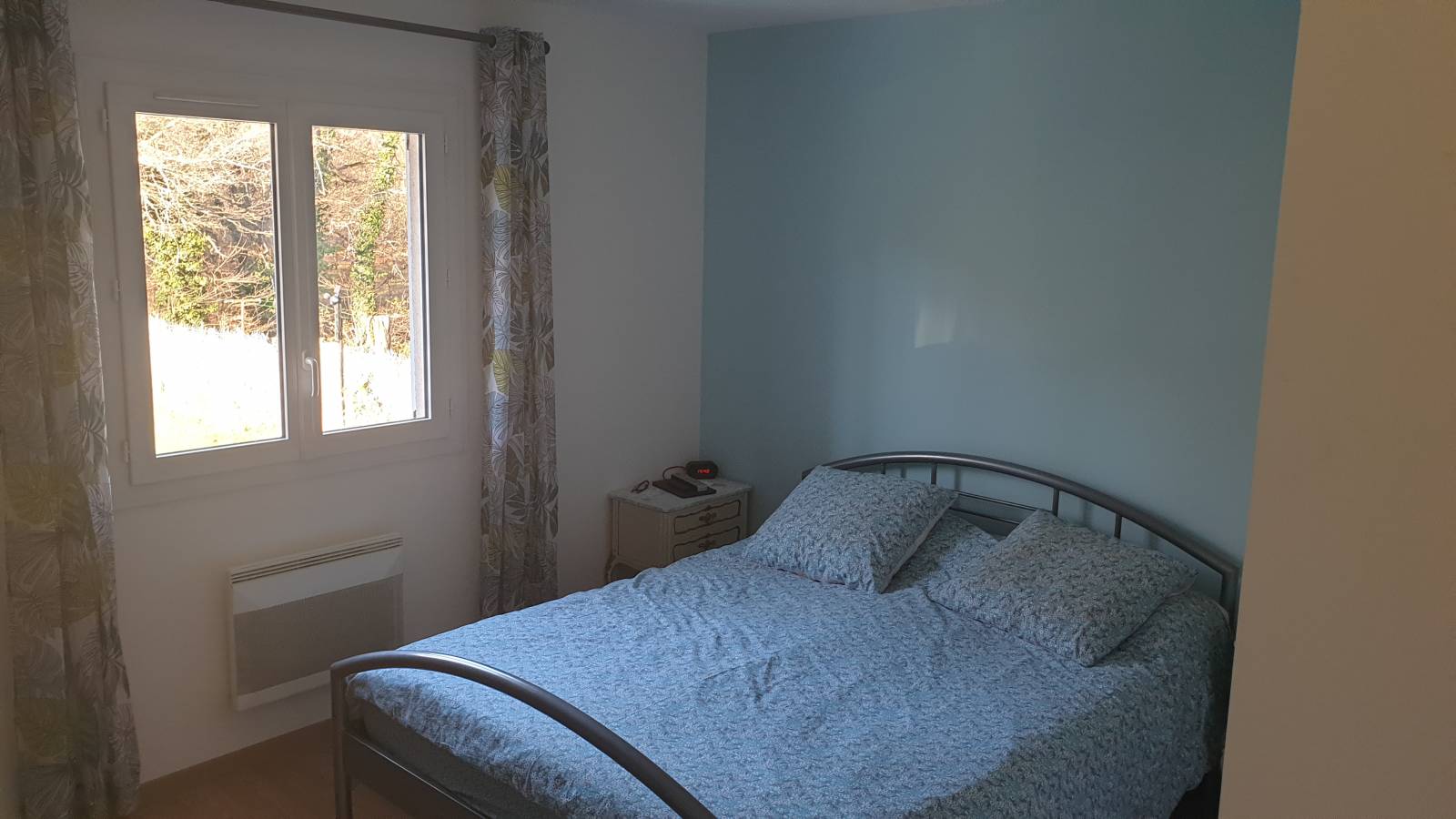 CESTAS BOURG, maison 125m² entièrement rénovée, 5 chambres et garage en demi sous-sol