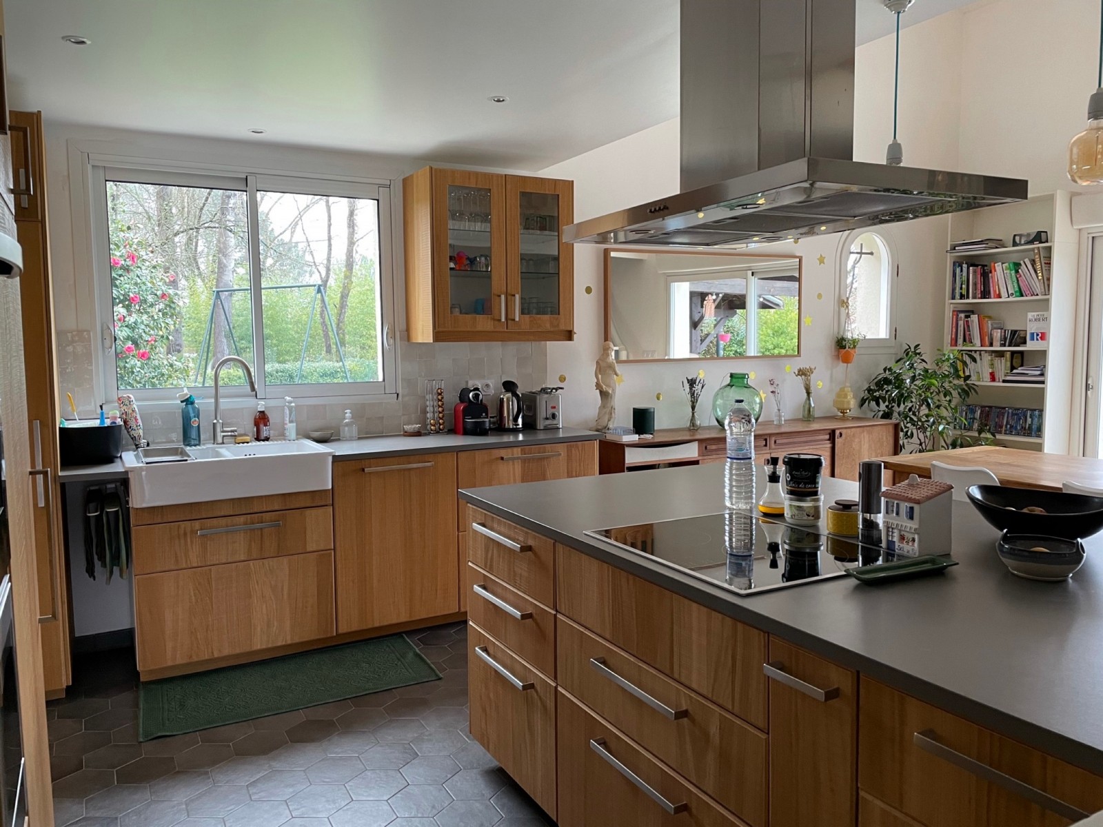 Maison landaise d'environ 190m² CESTAS Réjouit, 5 chambres, piscine et 1843m² de parcelle