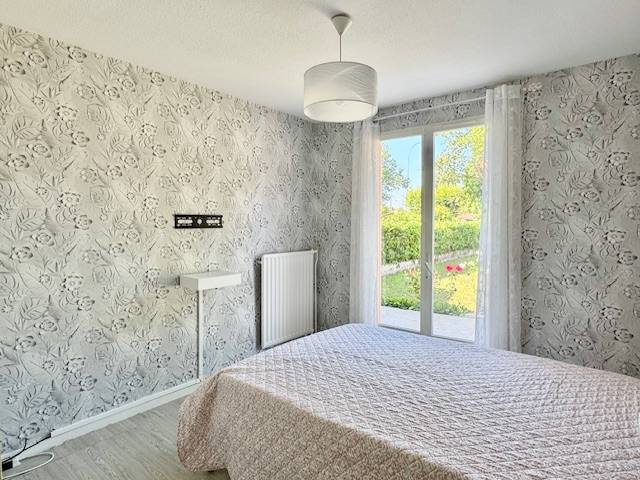 CESTAS gazinet, maison mitoyenne de plain-pied de 90m² avec 3 chambres, jardin et garage