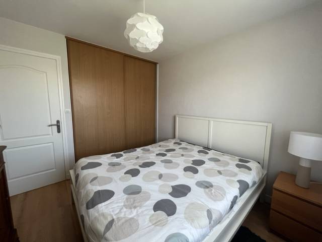 3 CHAMBRES ET UN BUREAU