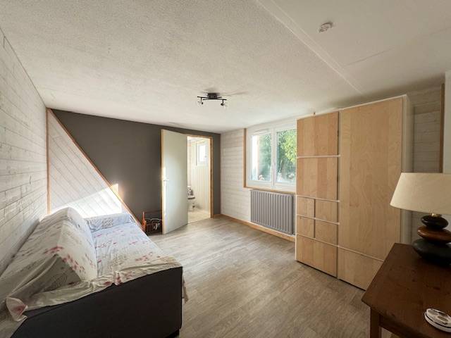 Cestas BOURG, maison sur sous sol, 4 chambres + T1 BIS  avec jardin et garage