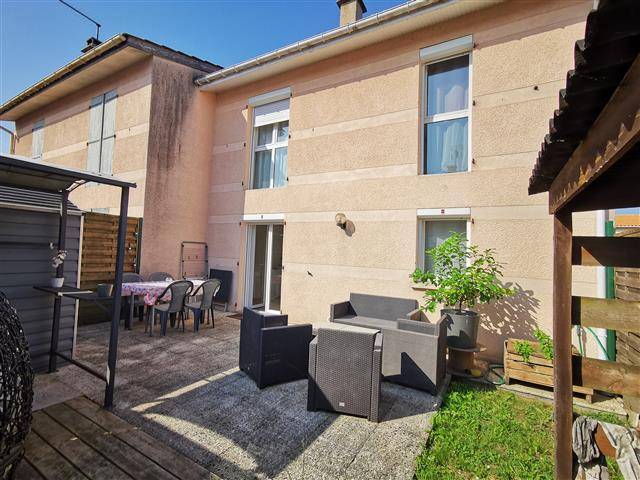 VILLENAVE D'ORNON, maison de 90m², 3 chambres proche tram et bus