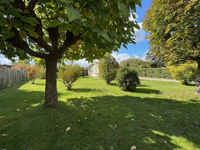 Cestas Gazinet, maison de plain pied, 3 chambres avec jardin et garage de 35m²