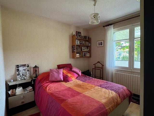 870M2 DE TERRAIN AVEC MAISON SUR CESTAS