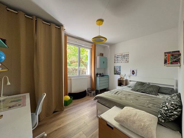 CESTAS , maison individuelle de plain pied 140m² avec 4 chambres, jardin et double garage