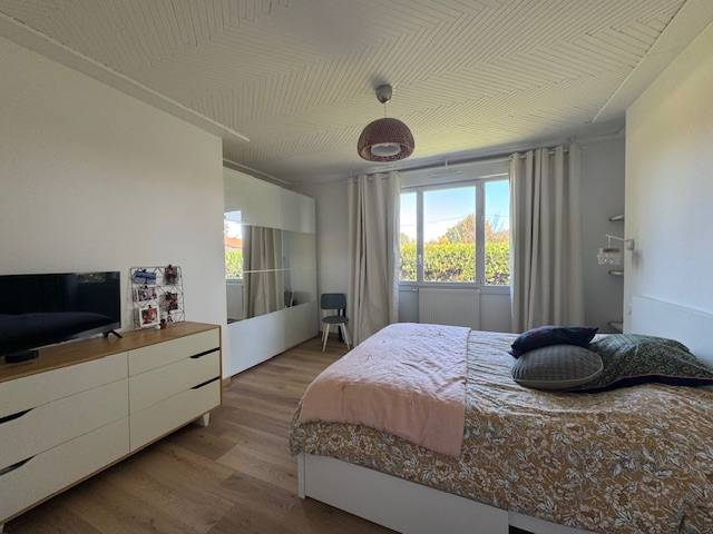 CESTAS , maison individuelle de plain pied 140m² avec 4 chambres, jardin et double garage