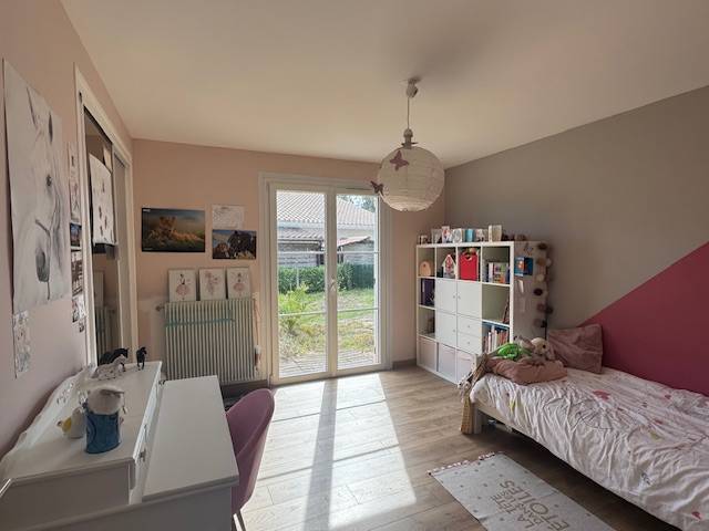 MAISON AVEC 4 CHAMBRES SUR CESTAS