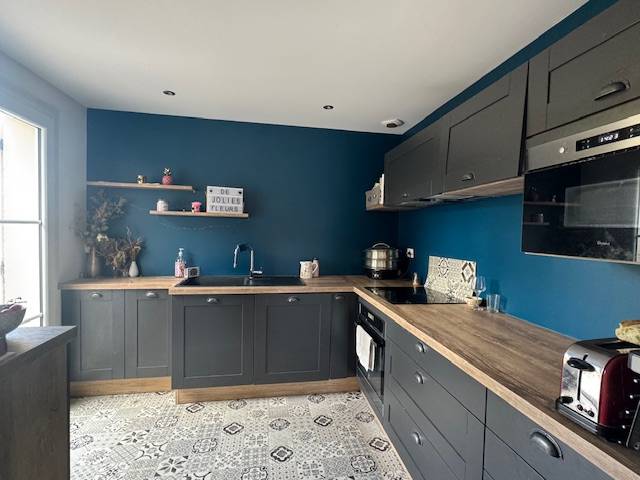 MAISON 4 CHAMBRES SUR CESTAS BOURG