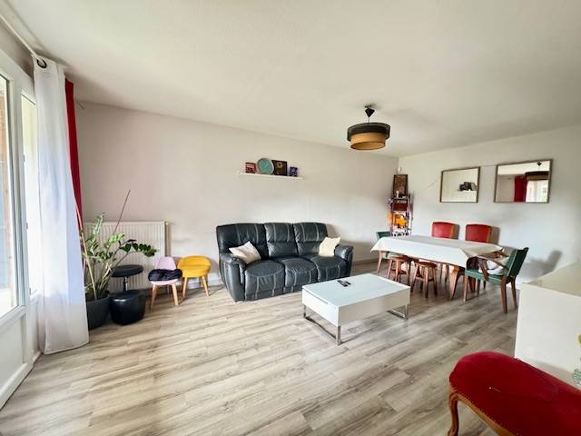 CESTAS gazinet, maison 3 chambres avec grand garage sur 625m² de jardin