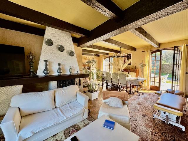 MAISON A ETAGE SUR CESTAS