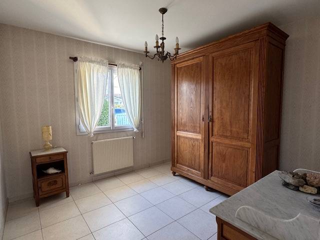 CESTAS bourg, maison individuelle de plain-pied  3 chambres sur 825m²