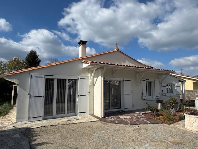 Maison avec 4 chambre sur Cestas sur 852m² de jardin avec garage