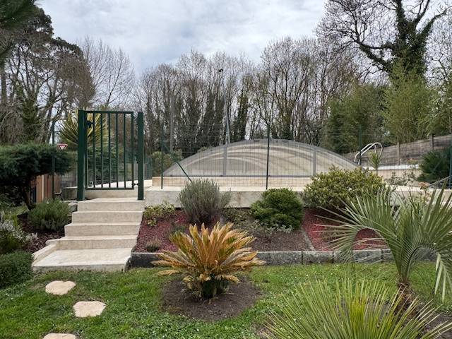 GRADIGNAN BEAUSOLEIL maison 4 chambres avec jardin et piscine + garage