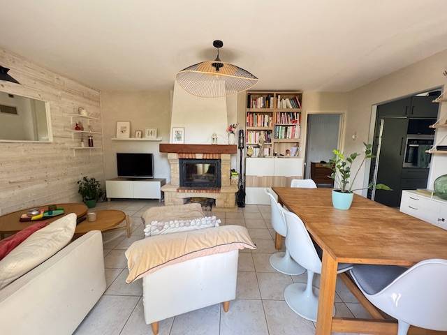 CESTAS bourg, maison avec 3 chambres, jardin et garage