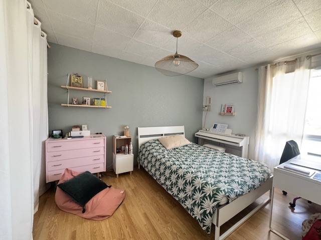 CESTAS bourg, maison avec 3 chambres, jardin et garage