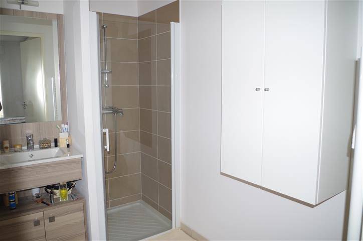 Appartement T2 en RDC CANEJAN  RDC avec jardinet et terrasse en bois