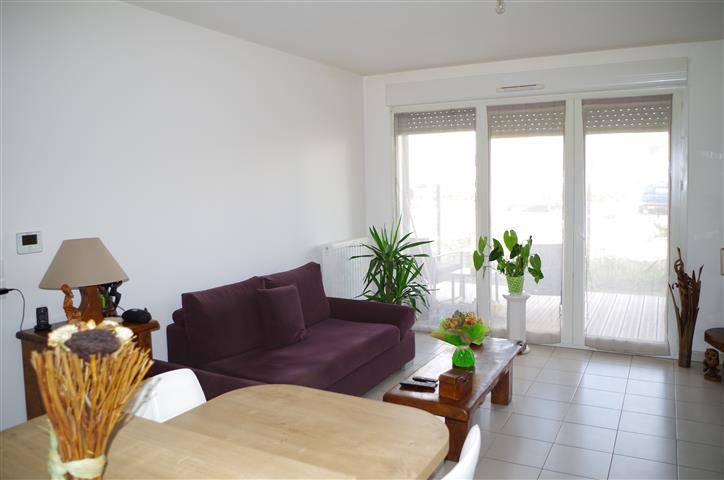 Appartement T2 en RDC CANEJAN  RDC avec jardinet et terrasse en bois