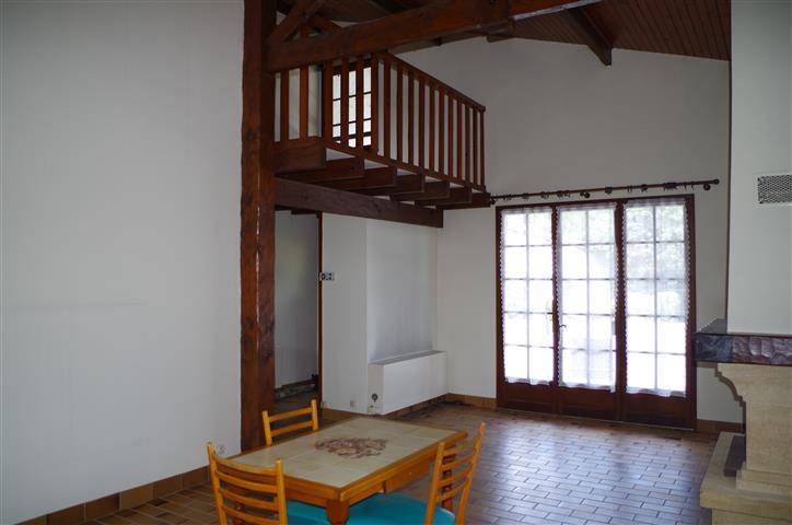 Cestas bourg, maison 102m² avec 3 chambres et bureau