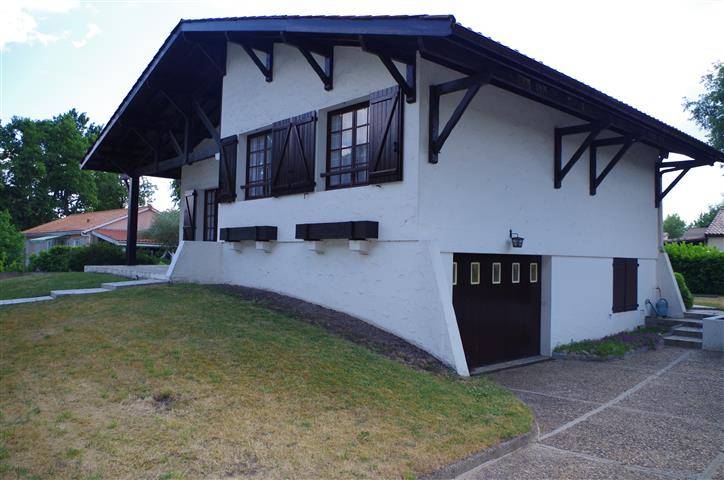 maison 102m², garage à Cestas bourg