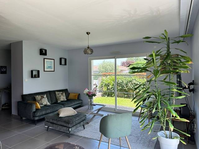 maison récente sur canéjan limite Gradignan