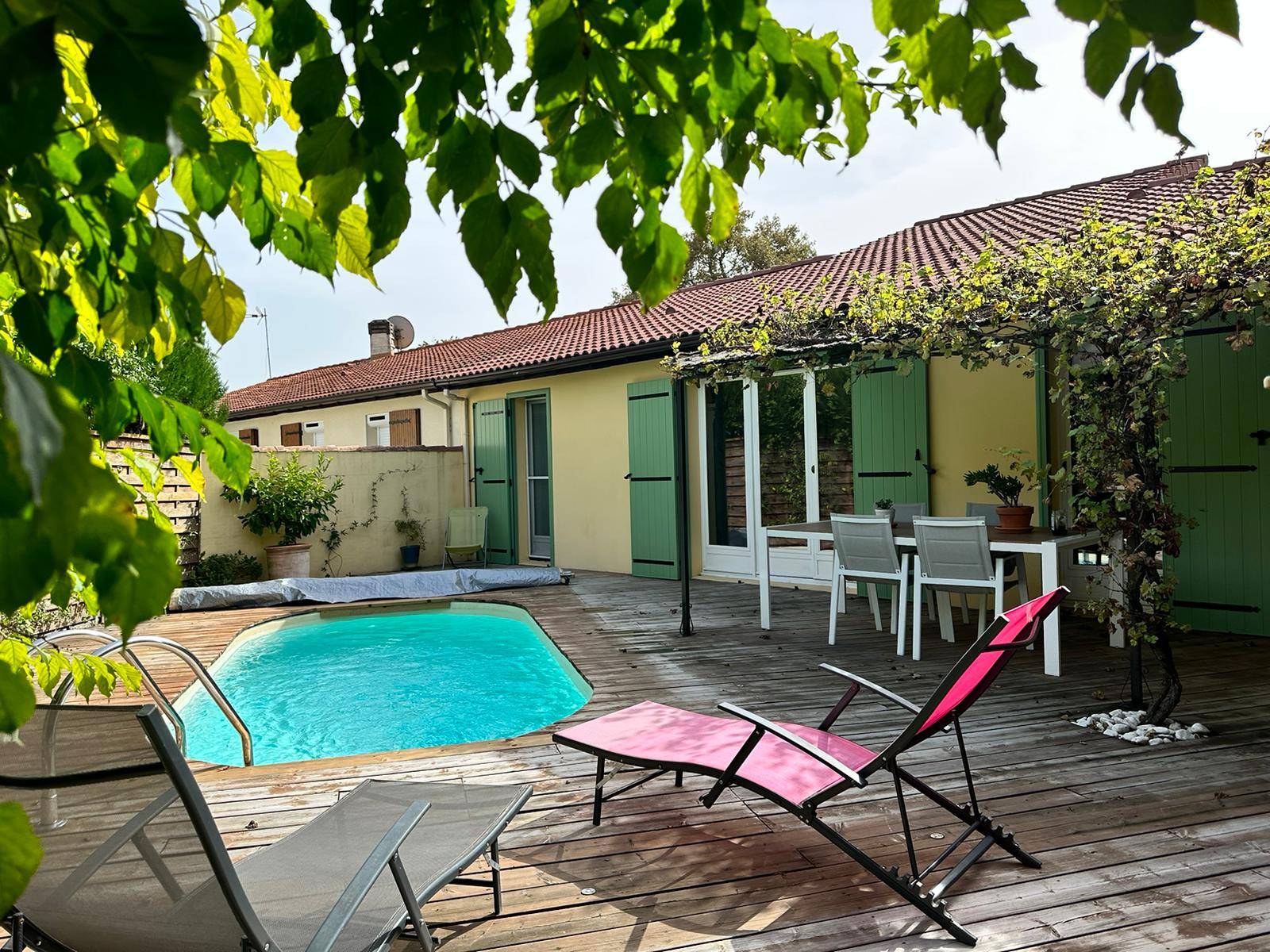 CANEJAN la house, maison 3 chambres + bureau sur 309m² avec piscine et garage