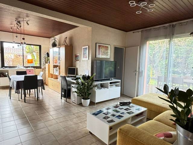 CESTAS GAZINET maison de plain pied, 3 chambres sur 850m² avec garage