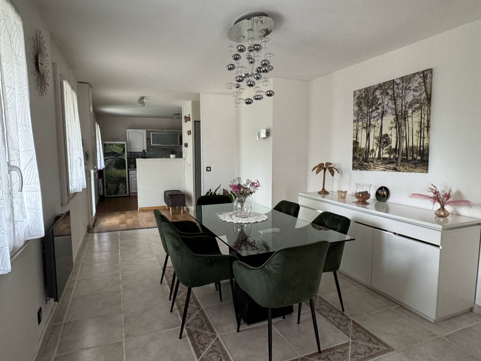 Maison avec 4 chambre sur Cestas sur 852m² de jardin avec garage