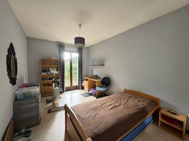 CESTAS bourg, maison individuelle de plain-pied de 130m² avec 5 chambres, jardin et garage