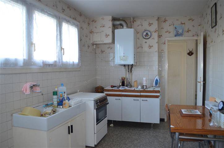 A VENDRE  CESTAS BOURG  Maison de plain pied de 90m² sur parcelle de 1030m²