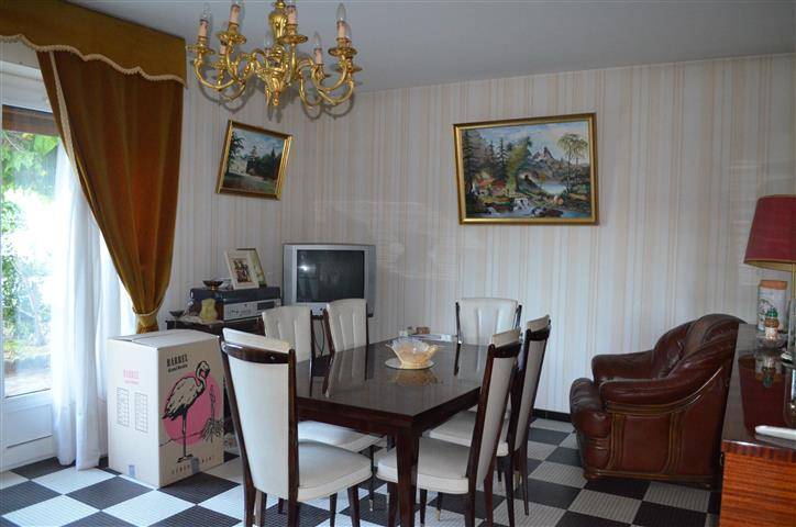 A VENDRE  CESTAS BOURG  Maison de plain pied de 90m² sur parcelle de 1030m²