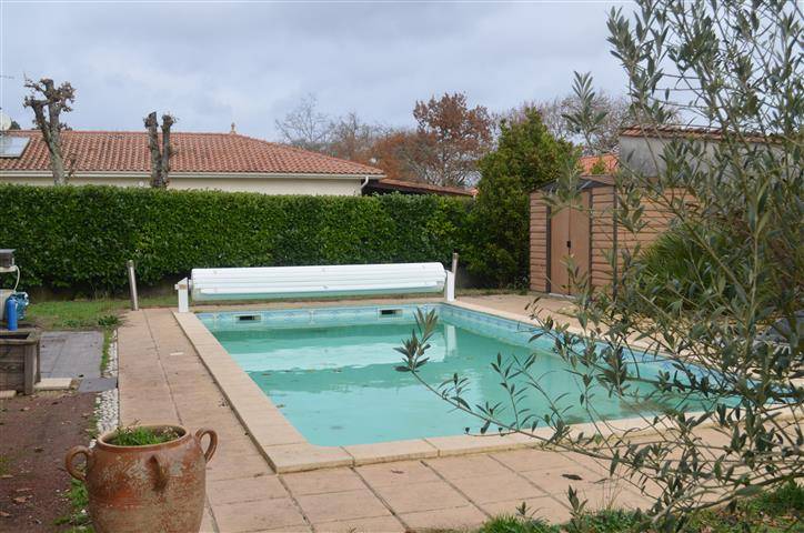 Maison 125m² avec parcelle de 804m² et piscine