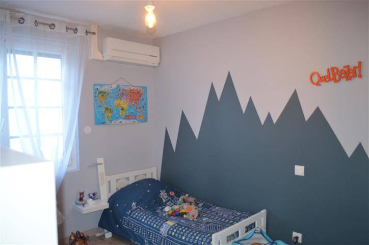 Maison de plain-pied d'environ 96m² , 3 chambres, 403m² de terrain à PESSAC Alouette