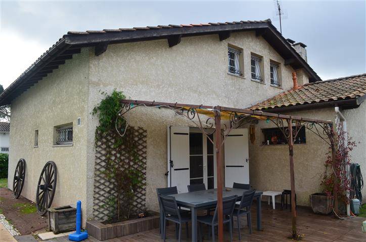 Maison 125m² avec parcelle de 804m² et piscine