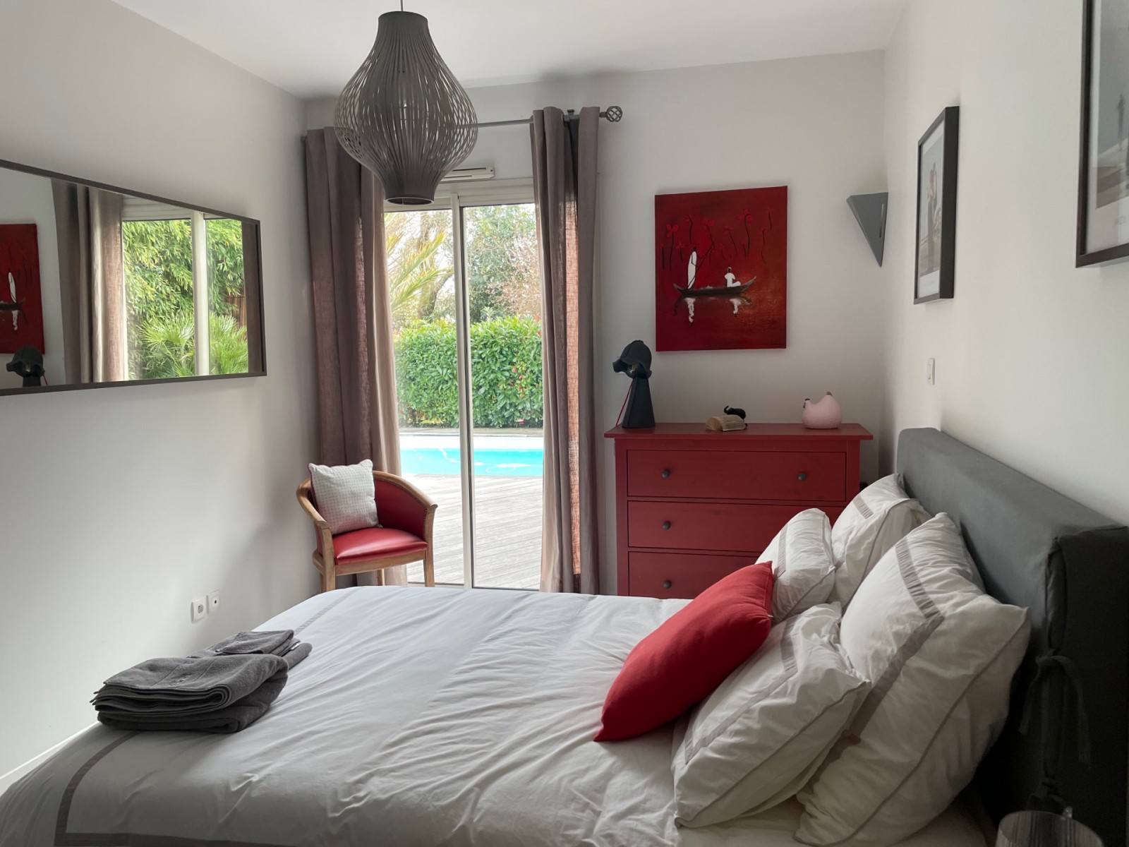 PESSAC, maison traditionnelle de plain pied, 165m², 3 chambres sur 1169m²