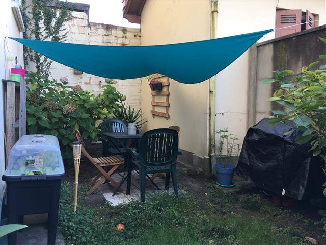 Immeuble entier avec 2 appartements à Bordeaux 