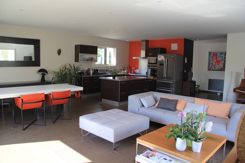 Contemporaine 140m², 4 chambres sur 701M² avec piscine sur CESTAS GAZINET