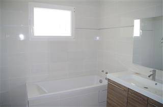 maison neuve avec salle de bain sur gradignan