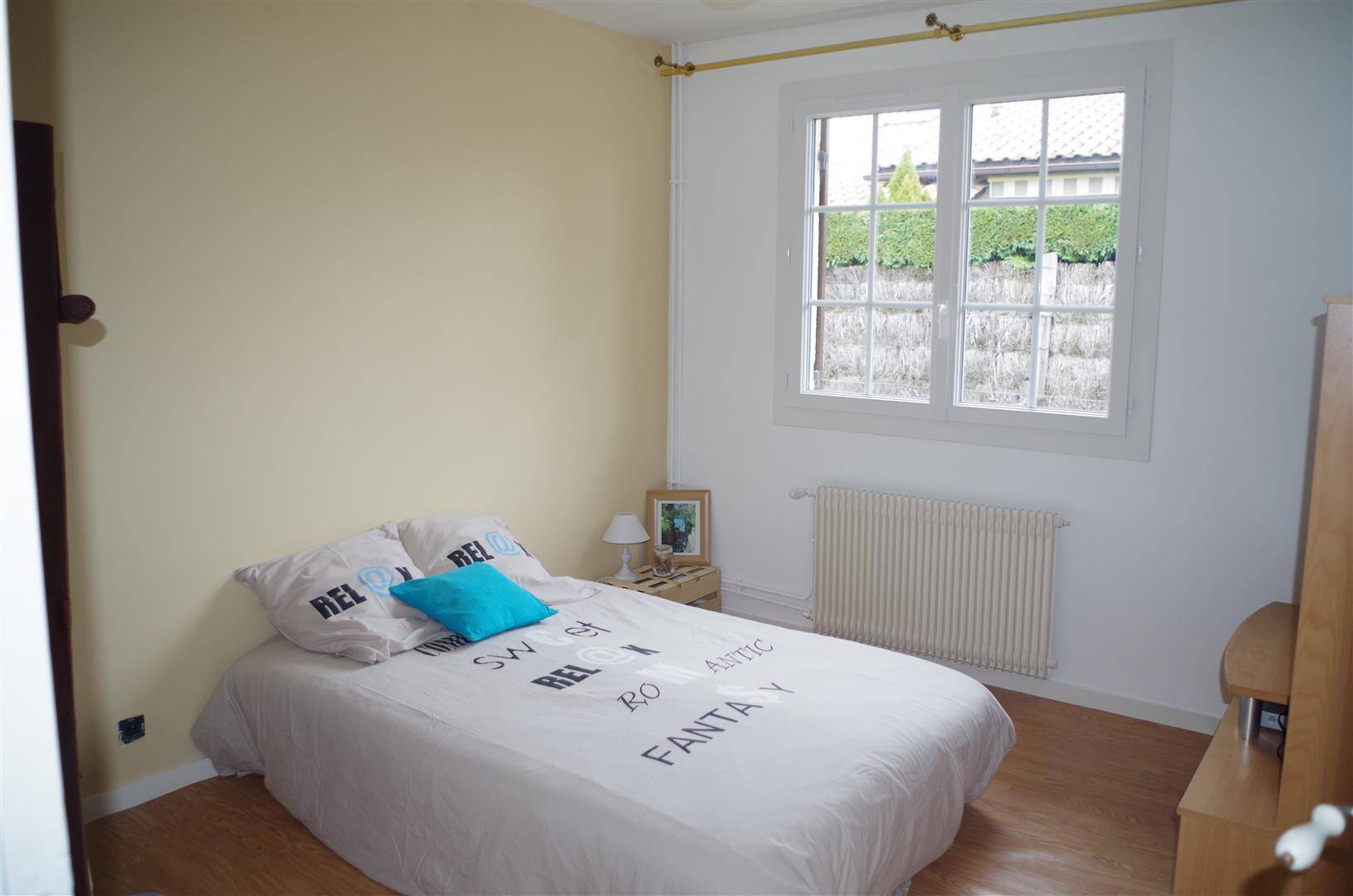 Maison individuelle de plain pied, 120m², 3 chambres sur 969m² de terrain CESTAS BOURG