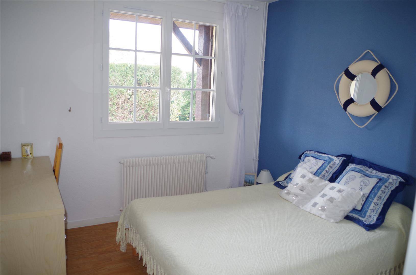 Maison individuelle de plain pied, 120m², 3 chambres sur 969m² de terrain CESTAS BOURG