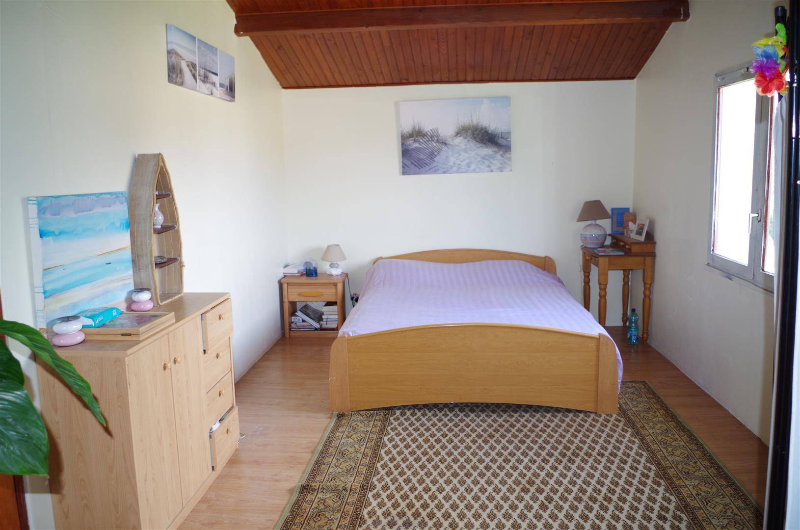 Maison de 128m², 3 chambres, garage sur 1267m² de parcelle sur CESTAS BOURG.