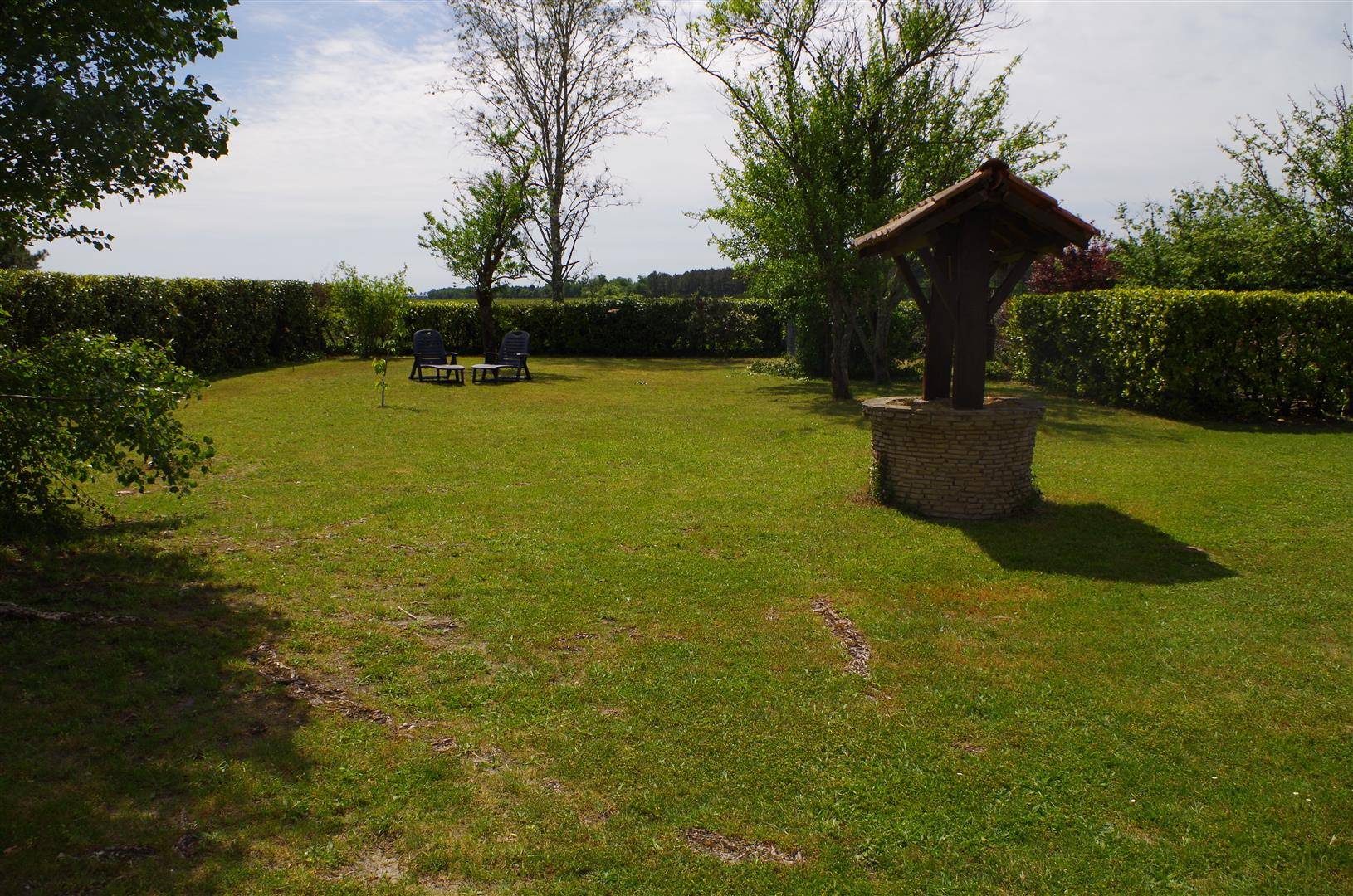 Maison de 128m², 3 chambres, garage sur 1267m² de parcelle sur CESTAS BOURG.