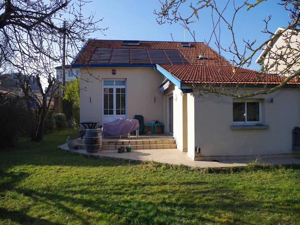 Echoppe double, 141m², 5 chambres avec 647m² de jardin sur LE BOUSCAT