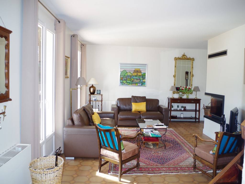 Maison 180m²,  4 chambres sur 2008m² avec garage et piscine CESTAS REJOUIT