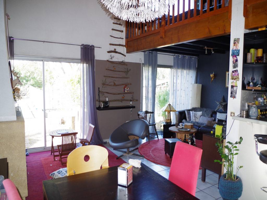 Maison 85m², 2 chambres, mezzanine sur 900m² avec piscine CANEJAN