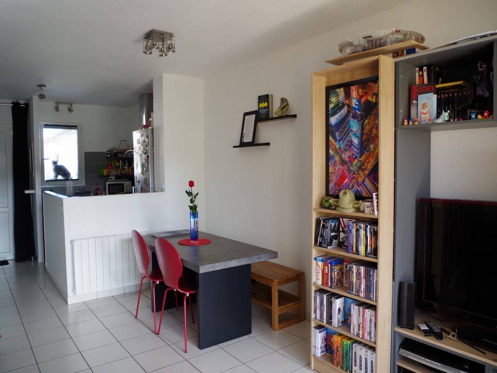 Maison de ville, 60m², 2 chambres, jardin, 2 places de parking CESTAS GAZINET