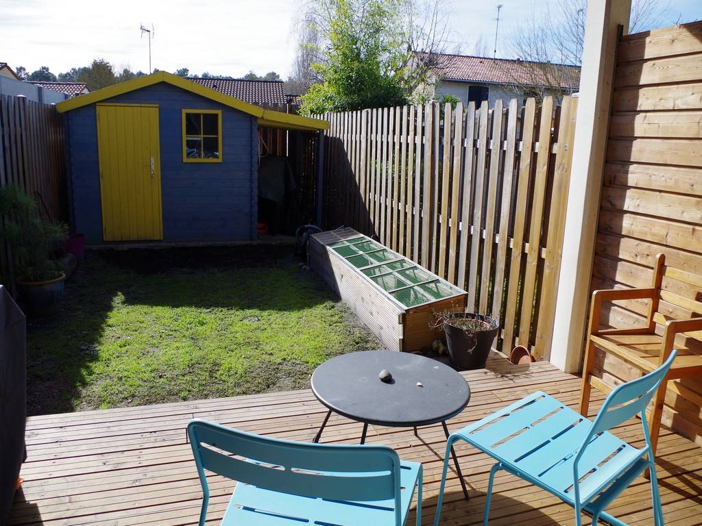 Maison de ville, 60m², 2 chambres, jardin, 2 places de parking CESTAS GAZINET