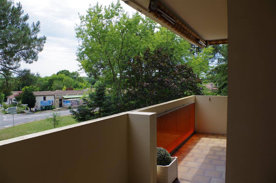 A VENDRE GRADIGNAN CENTRE :  APPARTEMENT T4, SÉJOUR DOUBLE,  2 CHAMBRES, CAVE ET PARKING