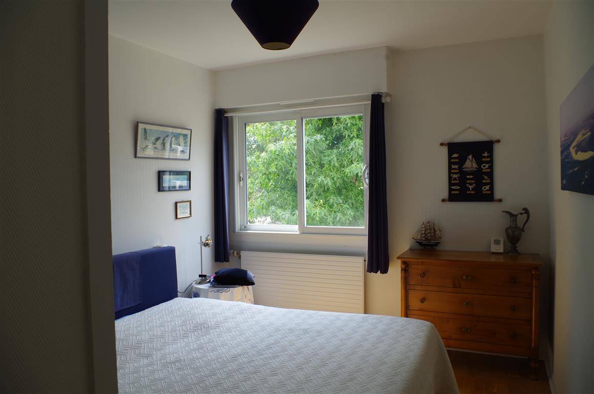 A VENDRE GRADIGNAN CENTRE :  APPARTEMENT T4, SÉJOUR DOUBLE,  2 CHAMBRES, CAVE ET PARKING