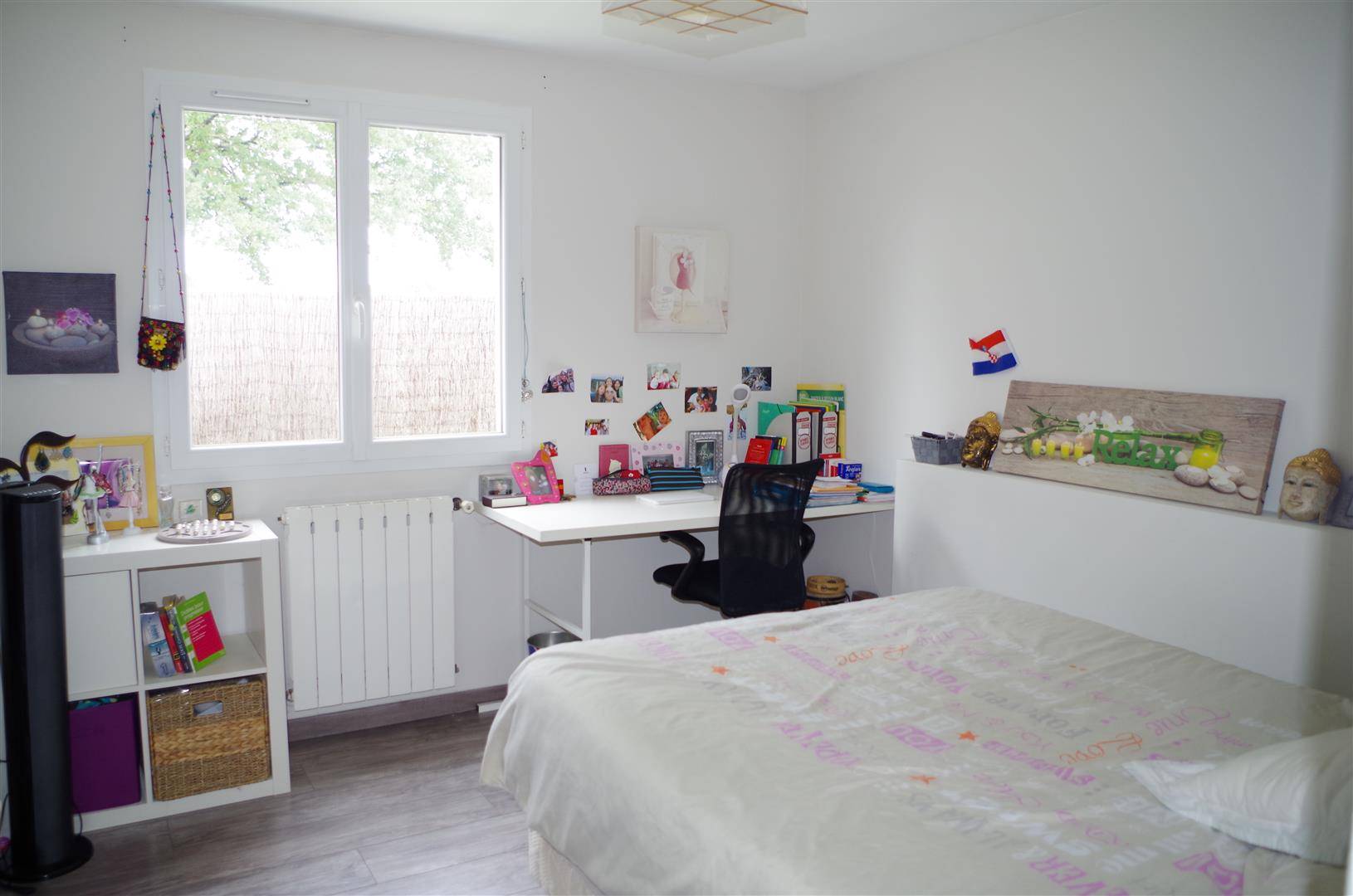 Maison de plain pied, 105m², 4 chambres sur 790m² CANEJAN BOURG